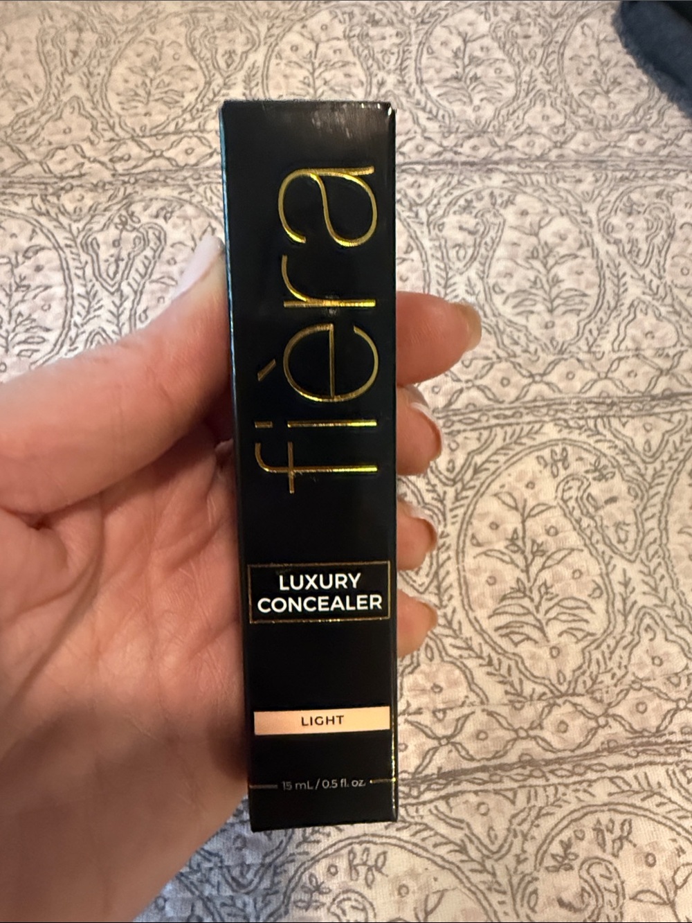 Fiera concealer- Clair (Light)- brand new!